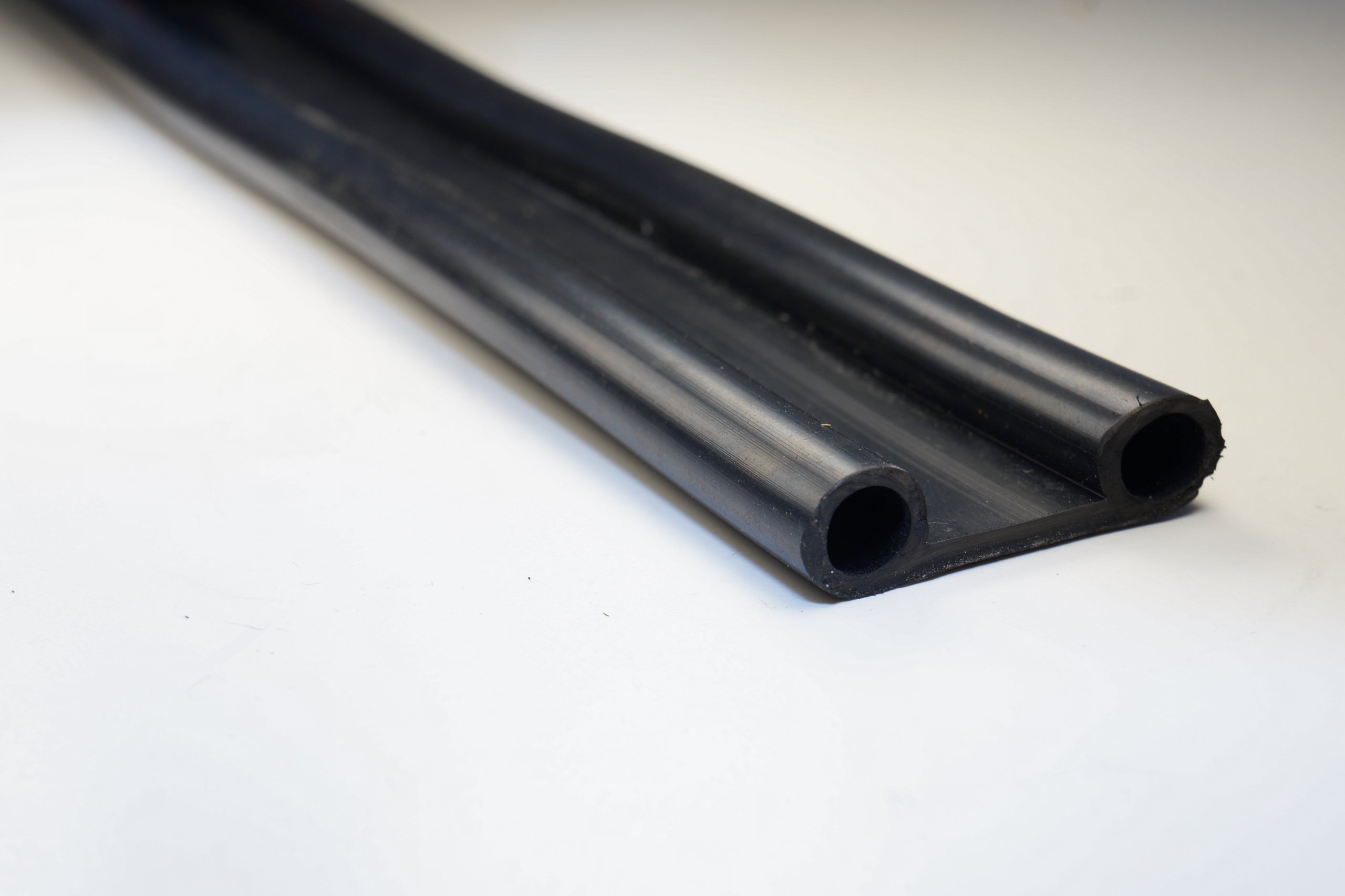 USZCZELKA GUMOWA USZCZELKI DRZWI CHŁODNIA GARAŻ Marka inna