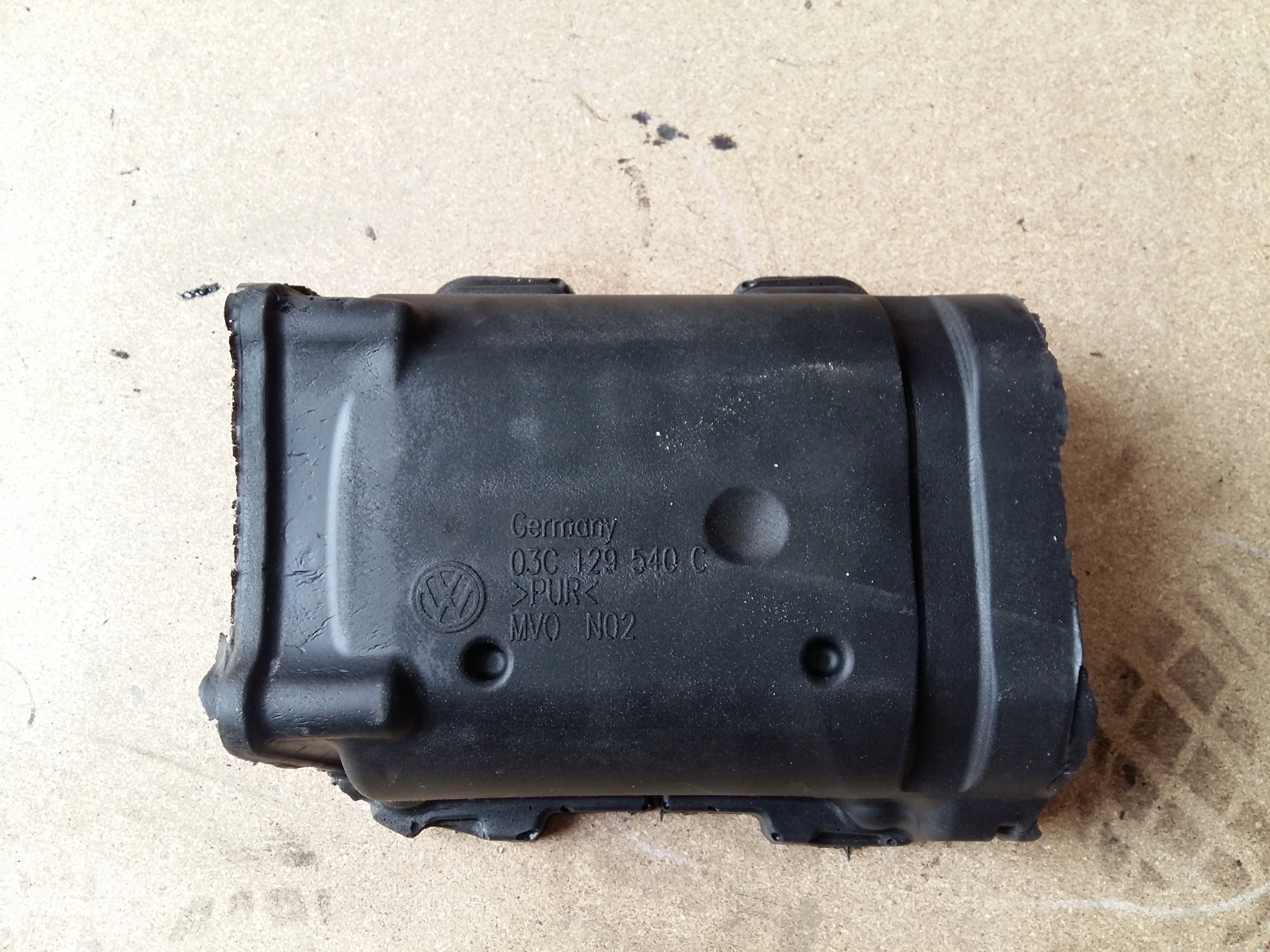 КОРПУС КОМПРЕСОРА 03C129540C VW AUDI 1.4 TSI