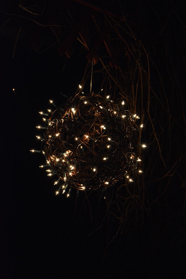 ŚWIĄTECZNA KULA WIKLINOWA ŚR. 30 CM Typ wiklina ogrodowa