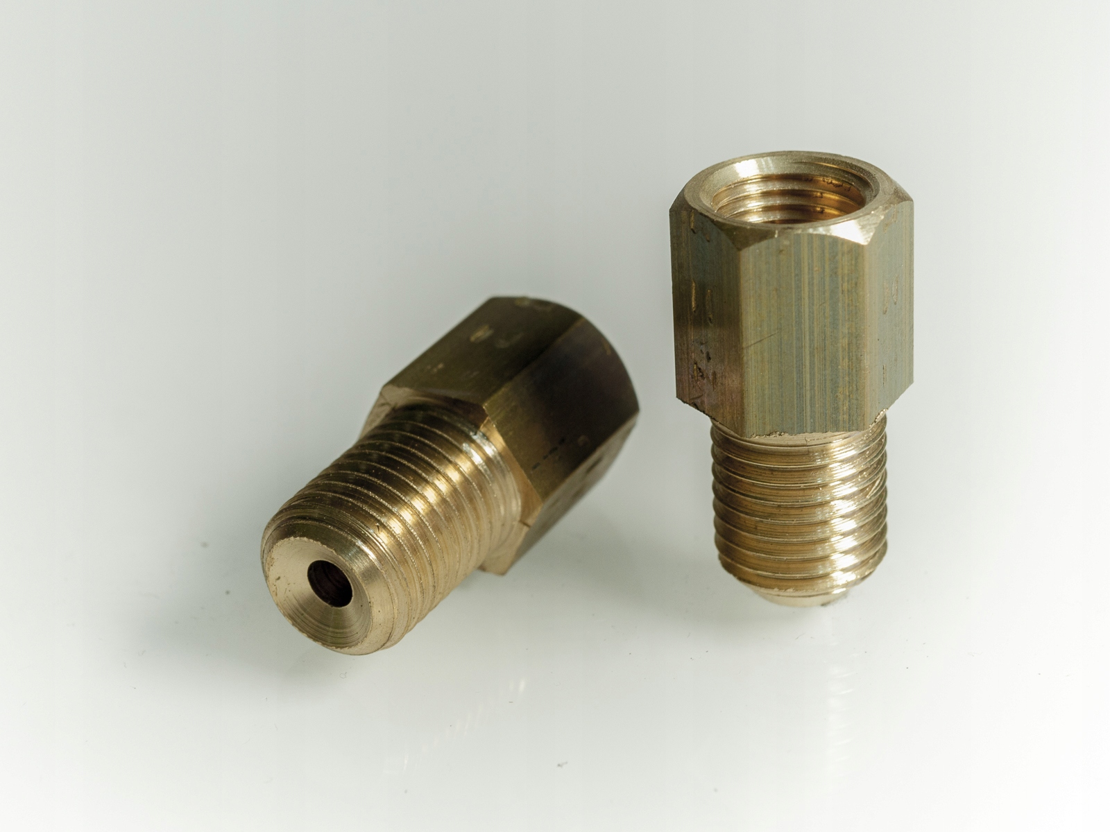 

Łącznik Redukcja przewodów 10x1w+7/16"z 10-21