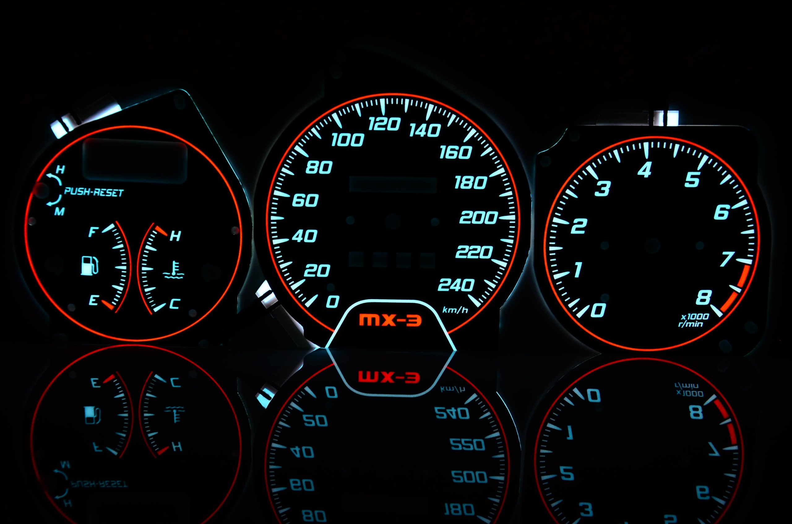 Mazda MX3 Tarcze licznika INDIGLO wzór 4 MoMan Producent Moman