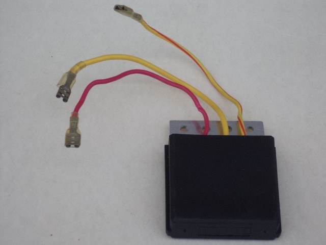 REGULATOR NAPIĘCIA ATV POLARIS SPORT 400 400 L Numer katalogowy części RN-087-POL-400-01