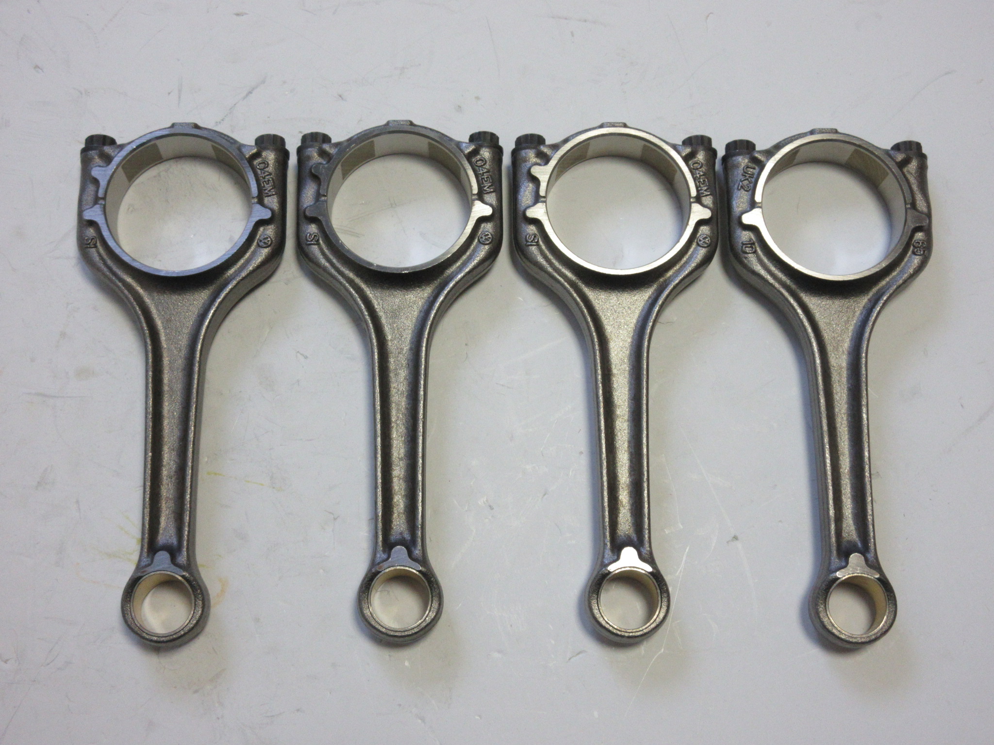 AUDI korbowody CMBA,CXSA CXSB,CPWA CZCA 04E198401D