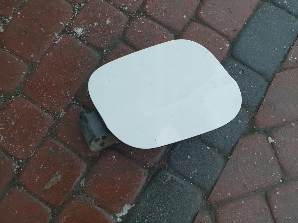Klapka wlew paliwa Opel Astra K V 39061480