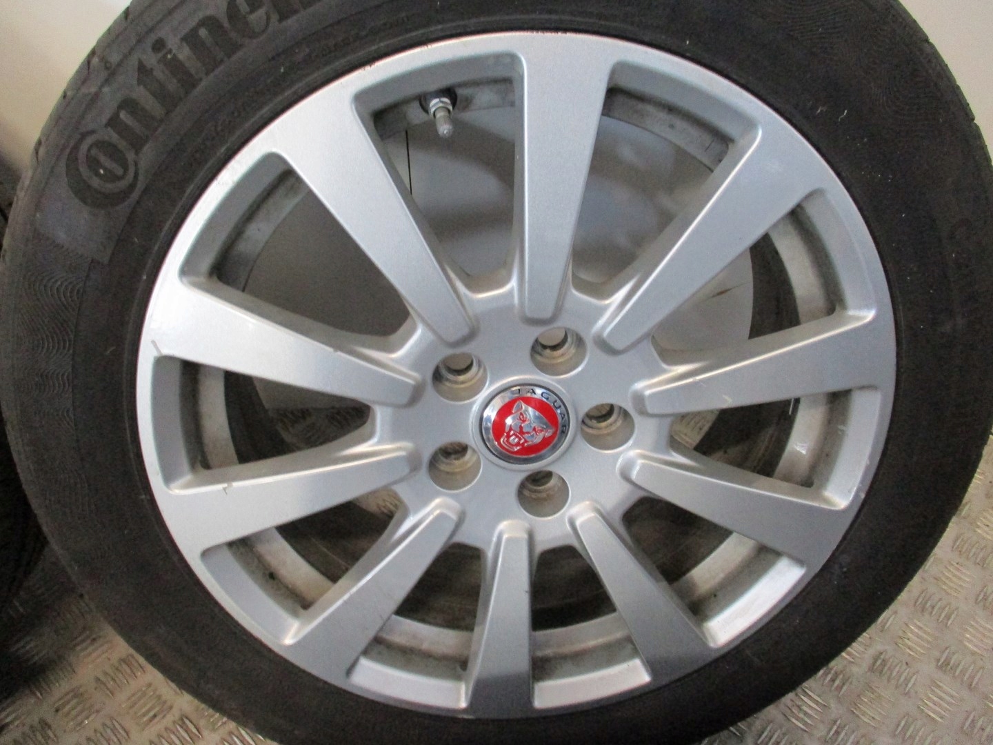 Koła felgi OPONY JAGUAR XE R17 7MM Odsadzenie (ET) Inne