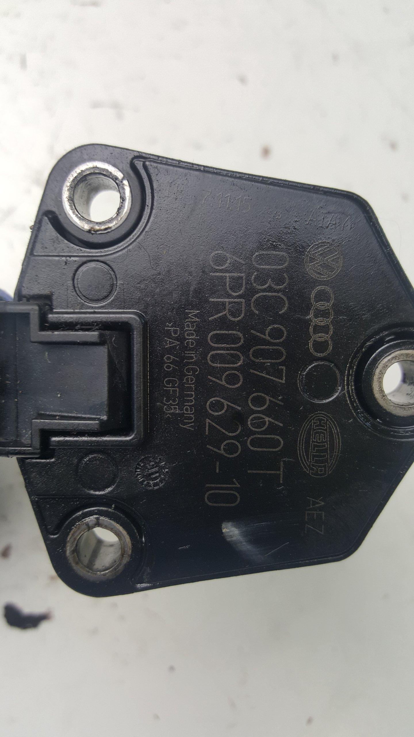 Масляный датчик VW T5 LIFT T6 2.0 TDI 03C907660T