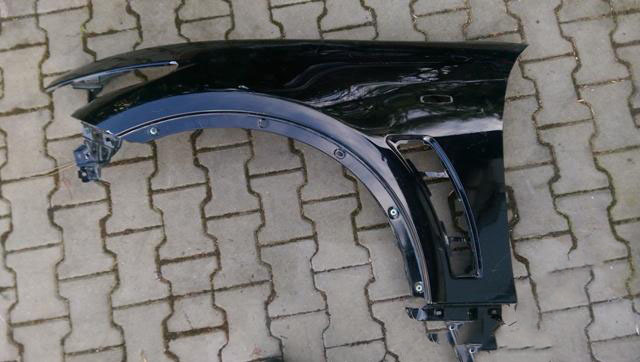 Infiniti FX37 QX70 przedni lewy błotnik