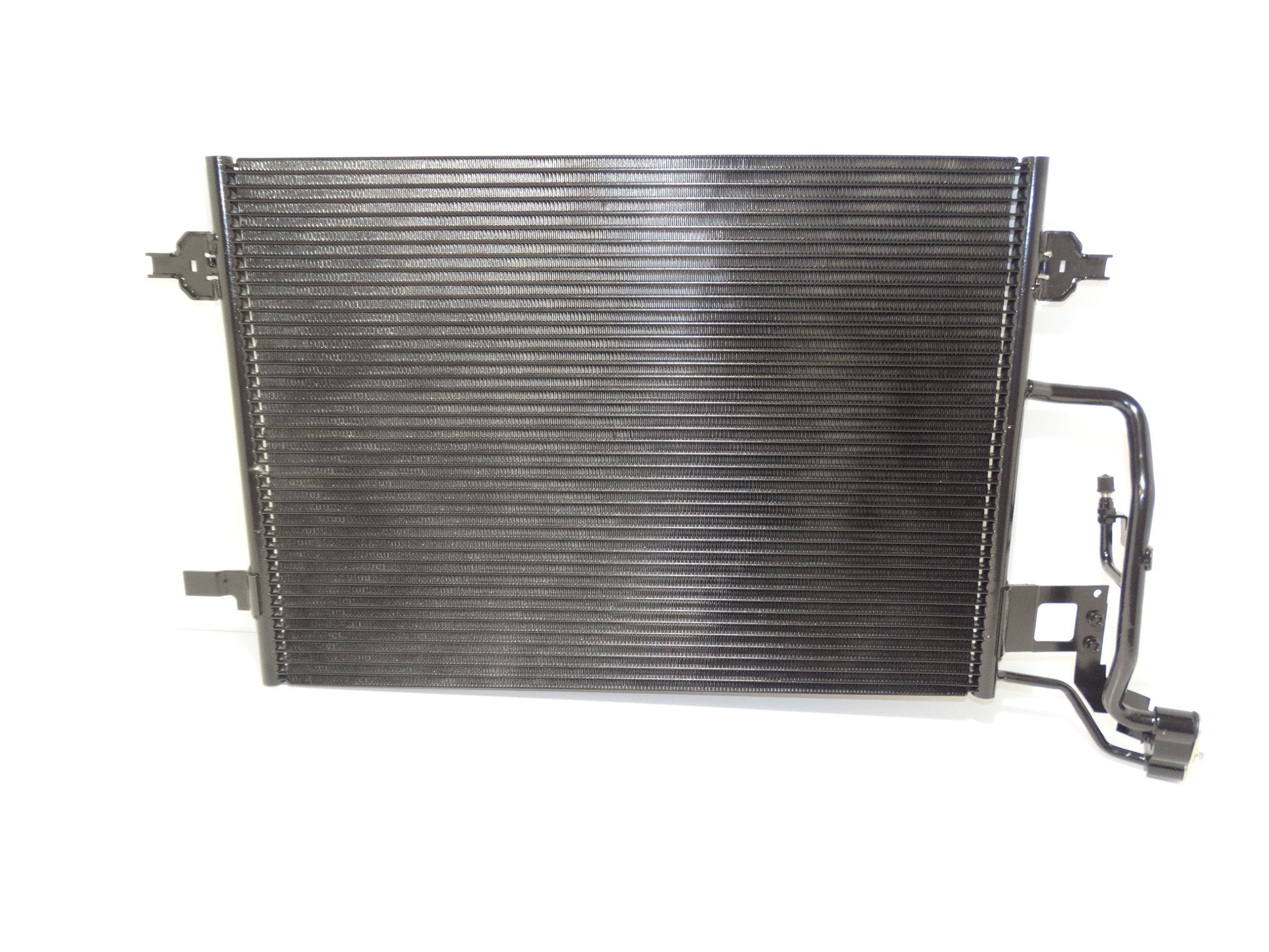 3B0260401A - Радіатор кондиціонера VW PASSAT B5 FL 2000-2005