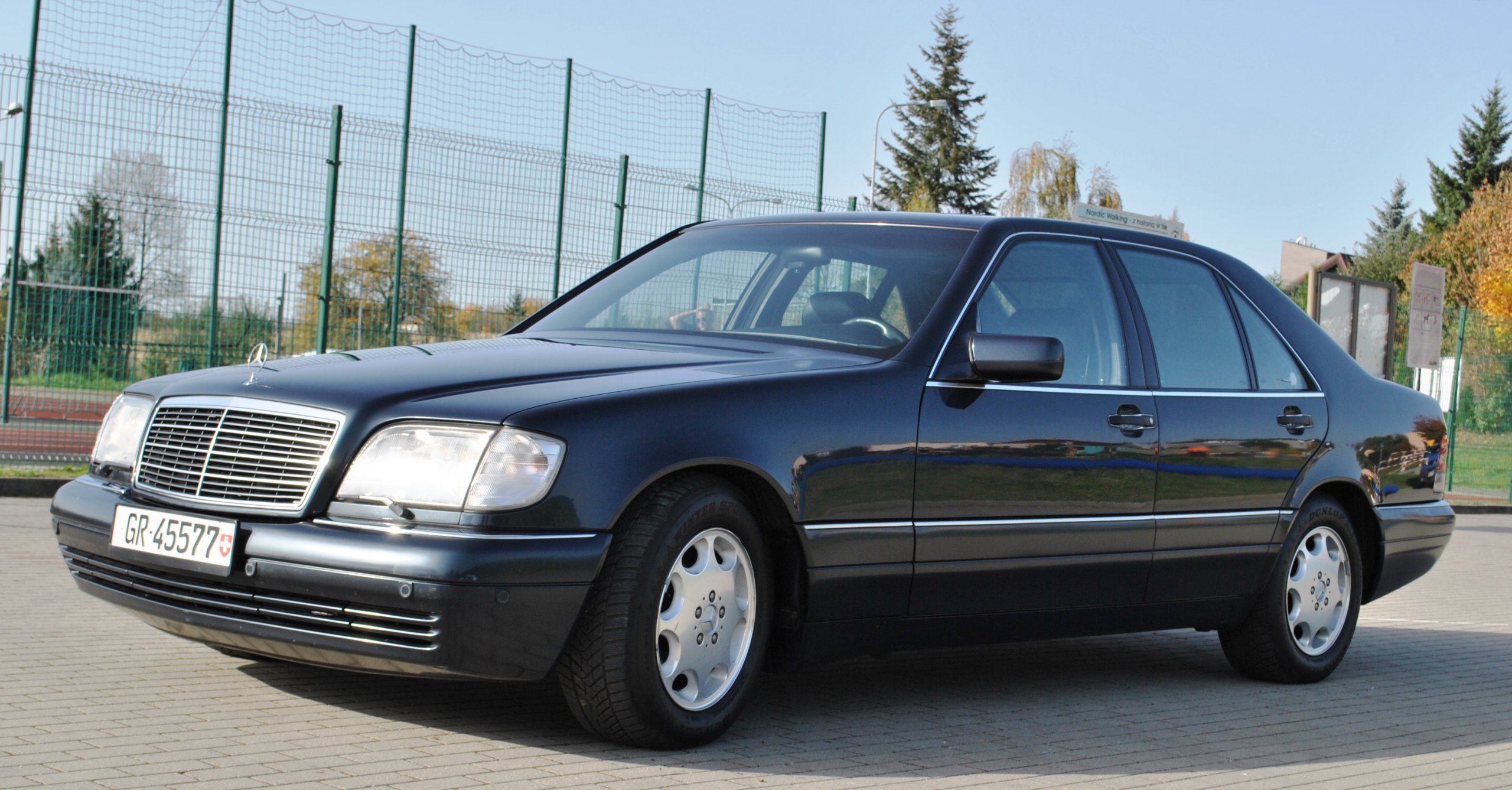 Мерседес Бенц w140 s600 белый