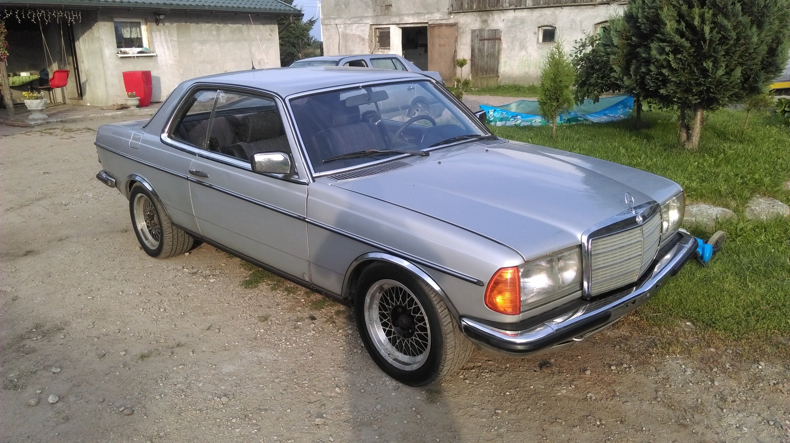 mercedes w123 coupe 2.3 7070244445 oficjalne archiwum