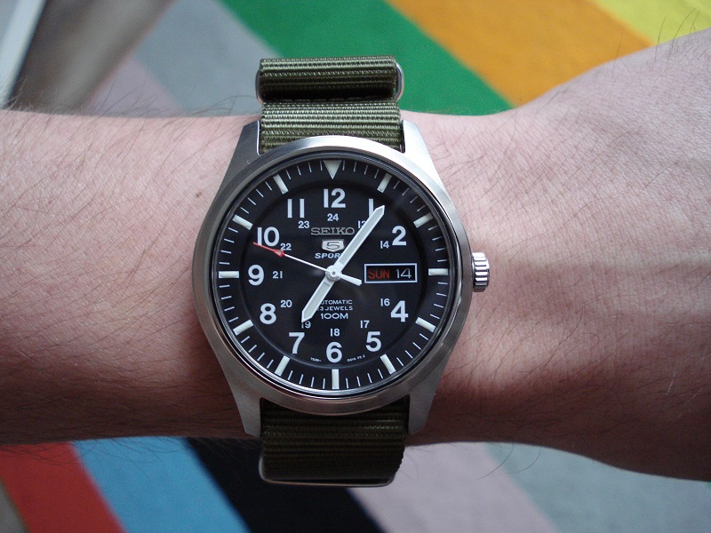 seiko 5 sport snzg13k1