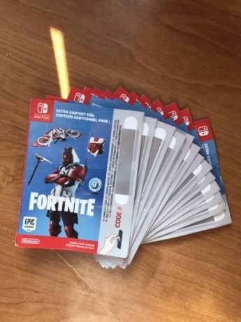Featured image of post Autocollant Nintendo Switch Fortnite Fortnite for nintendo switch has a size of 3gb but it can increase with the incoming patch notes for fortnite