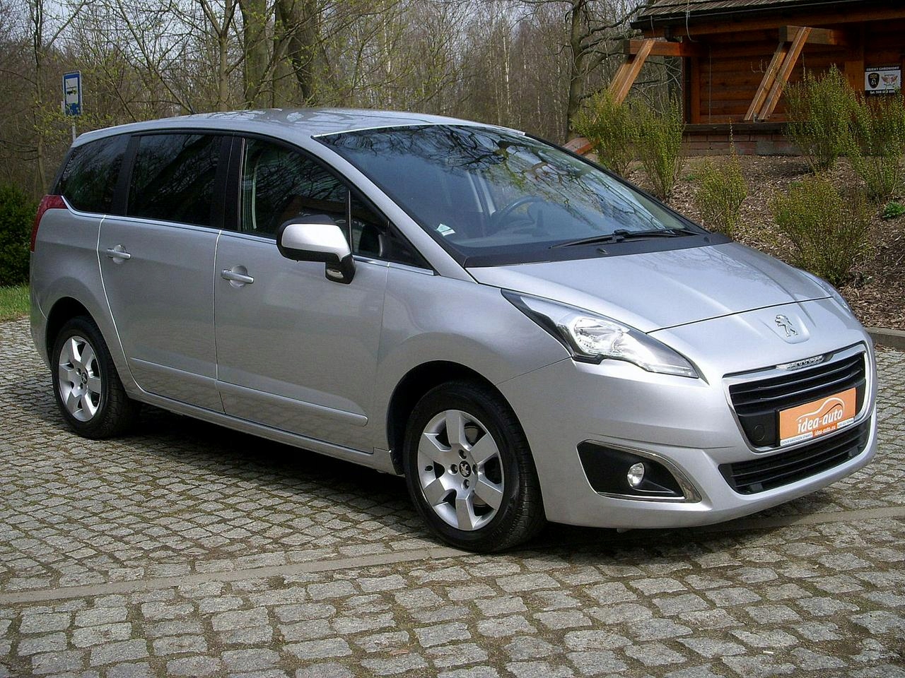 Peugeot 5008 2015