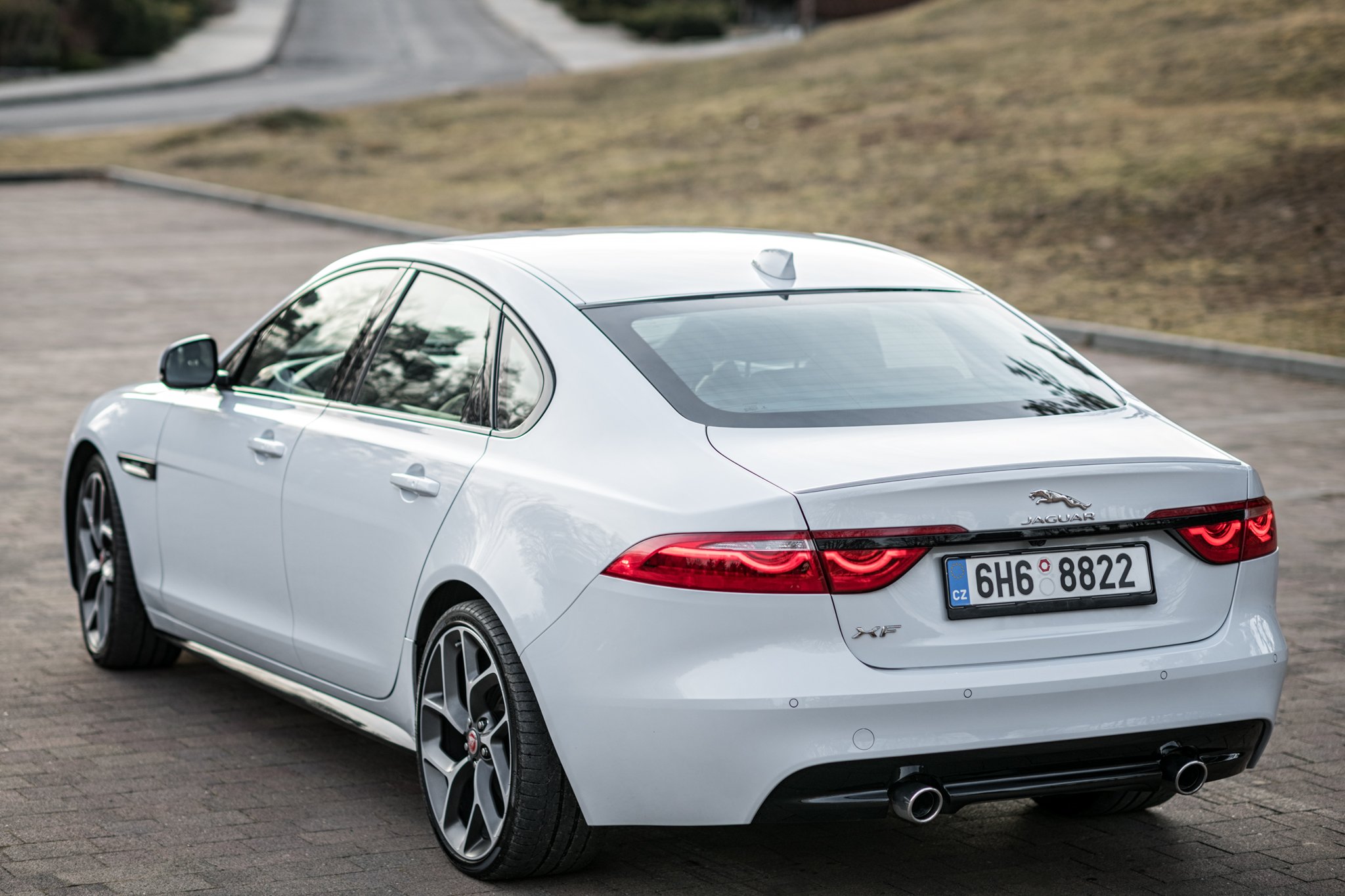 Jaguar XF 3 0 Diesel 300KM R Sport Black FVAT 7295311463 Jaguar XF 3 0 Diesel 300KM R Sport Black FVAT 7295311463