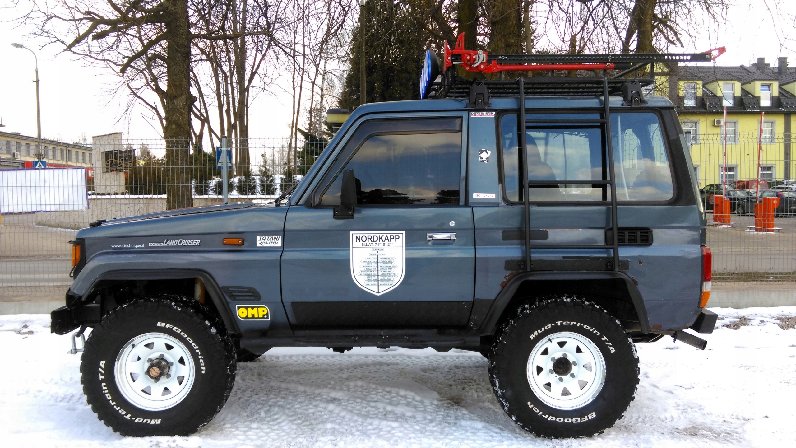 Toyota land cruiser lj70