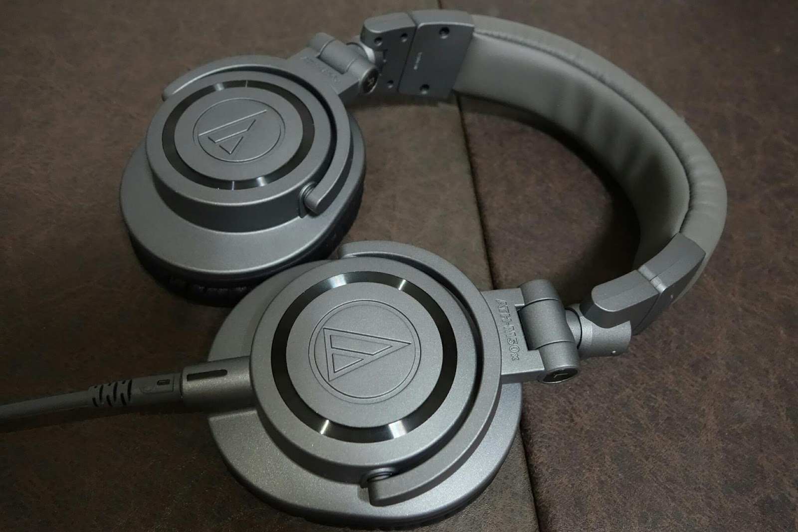 Audio technica m50x. Audio-Technica ATH-m50x MG. Audiotehnika m50x АЧХ. Audio-Technica ATH-m50x Gun Metal.