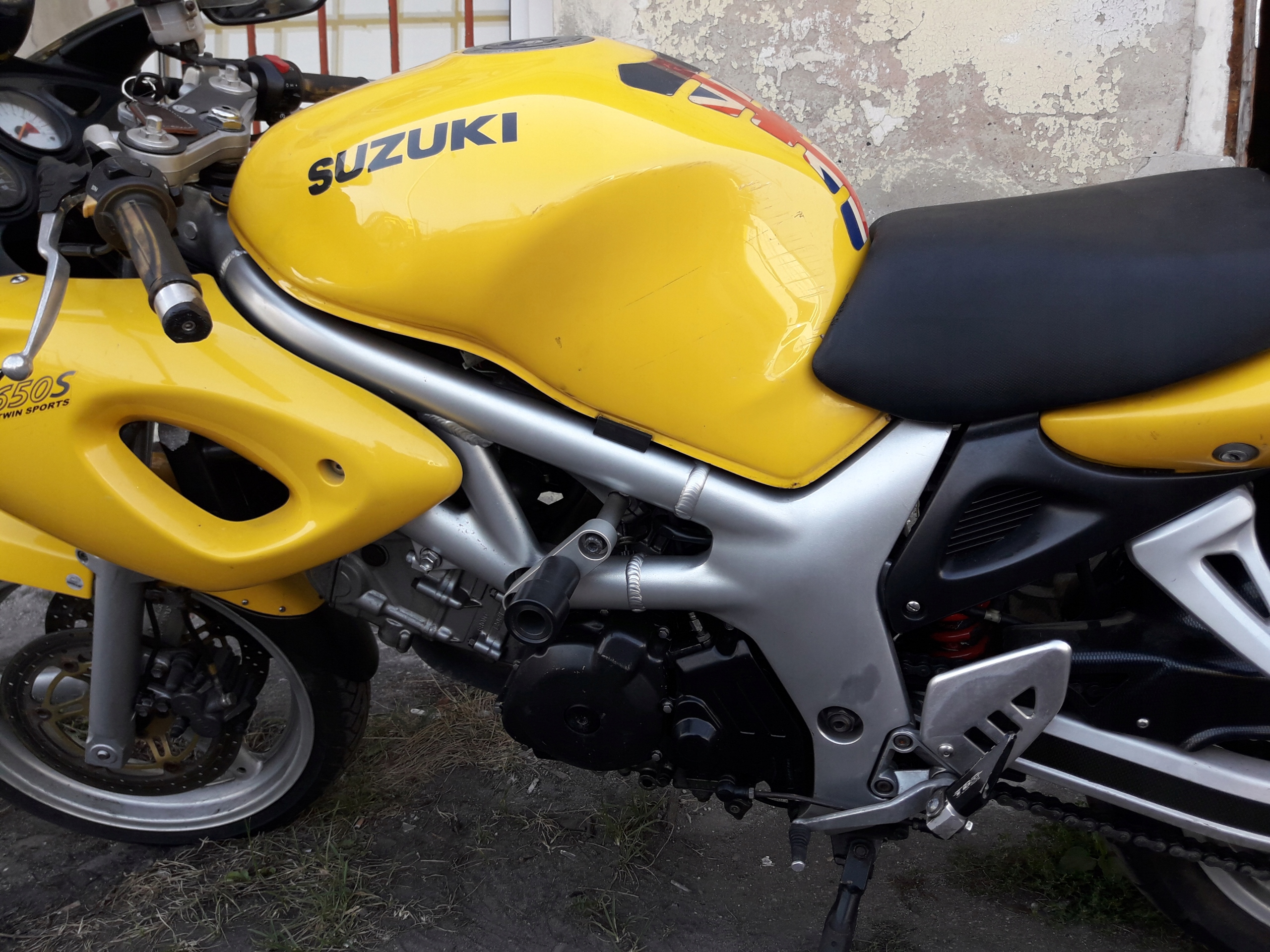 Motocykl Suzuki SV 650 S 7551843634 oficjalne archiwum