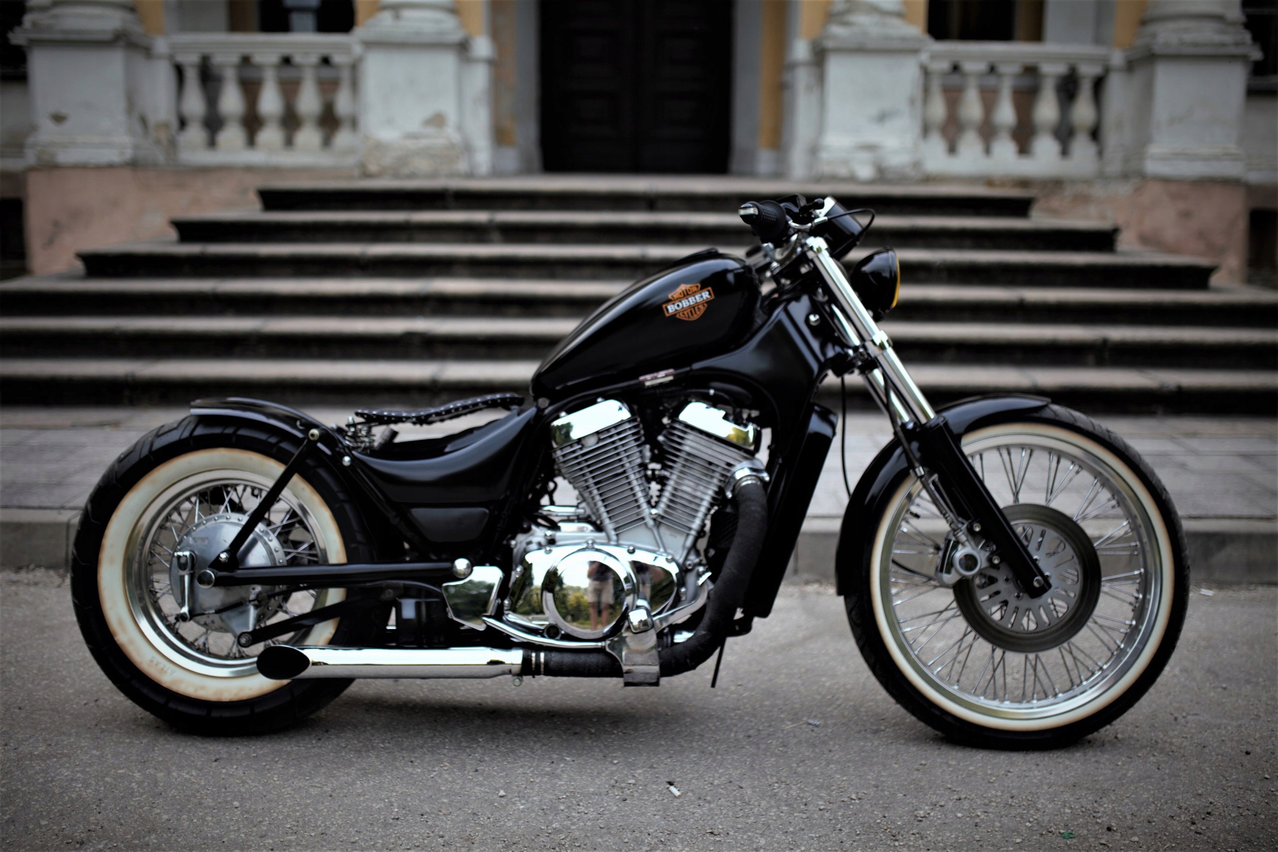 Intruder Custom Suzuki Gdefon