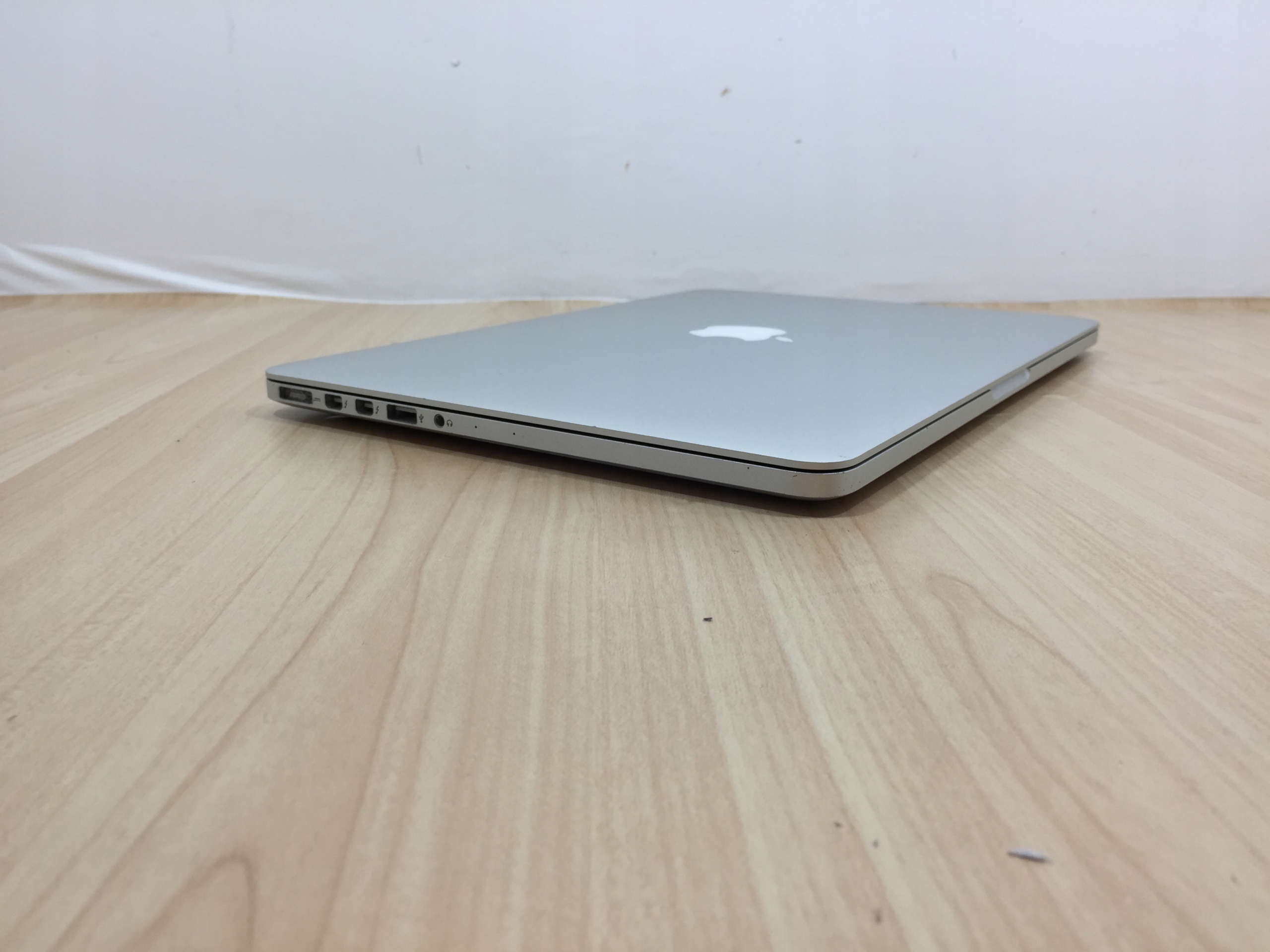 MACBOOK PRO 11.1 i5 2x2.4GHz 4GB 13' 128SSD OB30 - 7718968416 ...