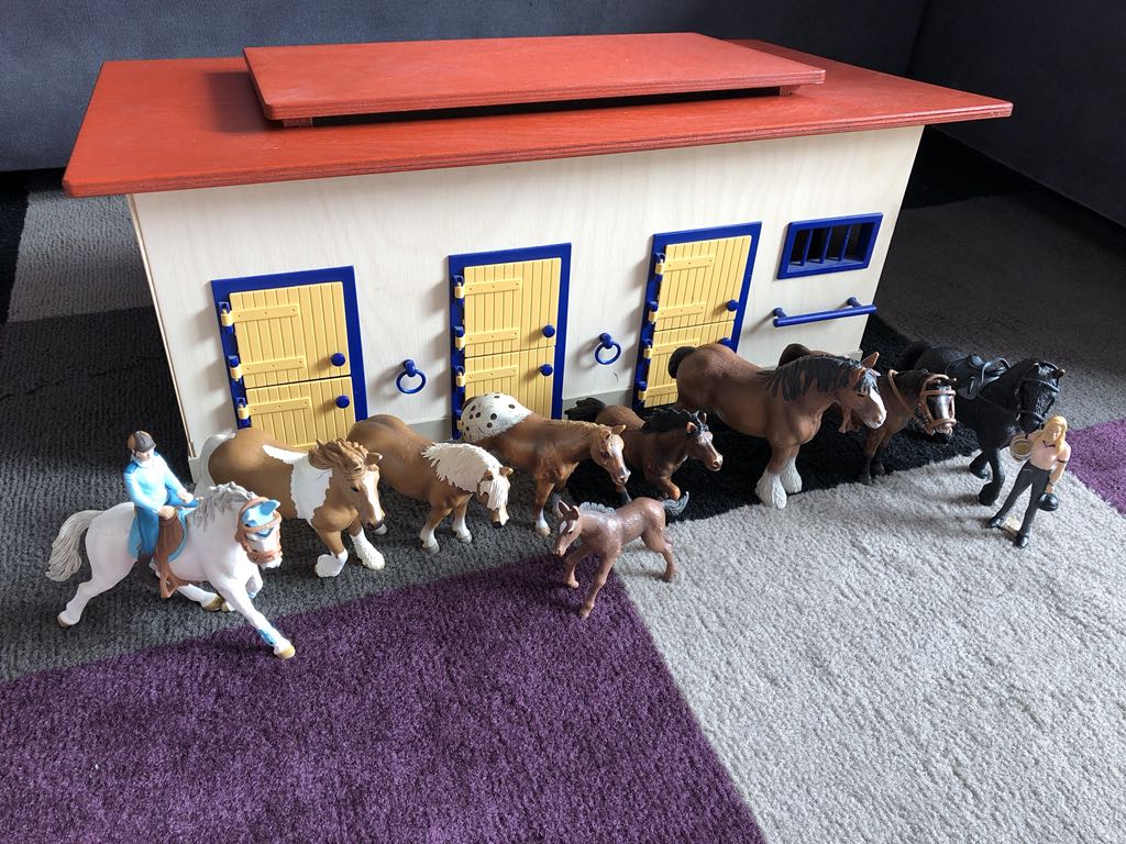 Schleich Stajnia Konie Wycofane 7364889895 Oficjalne Archiwum