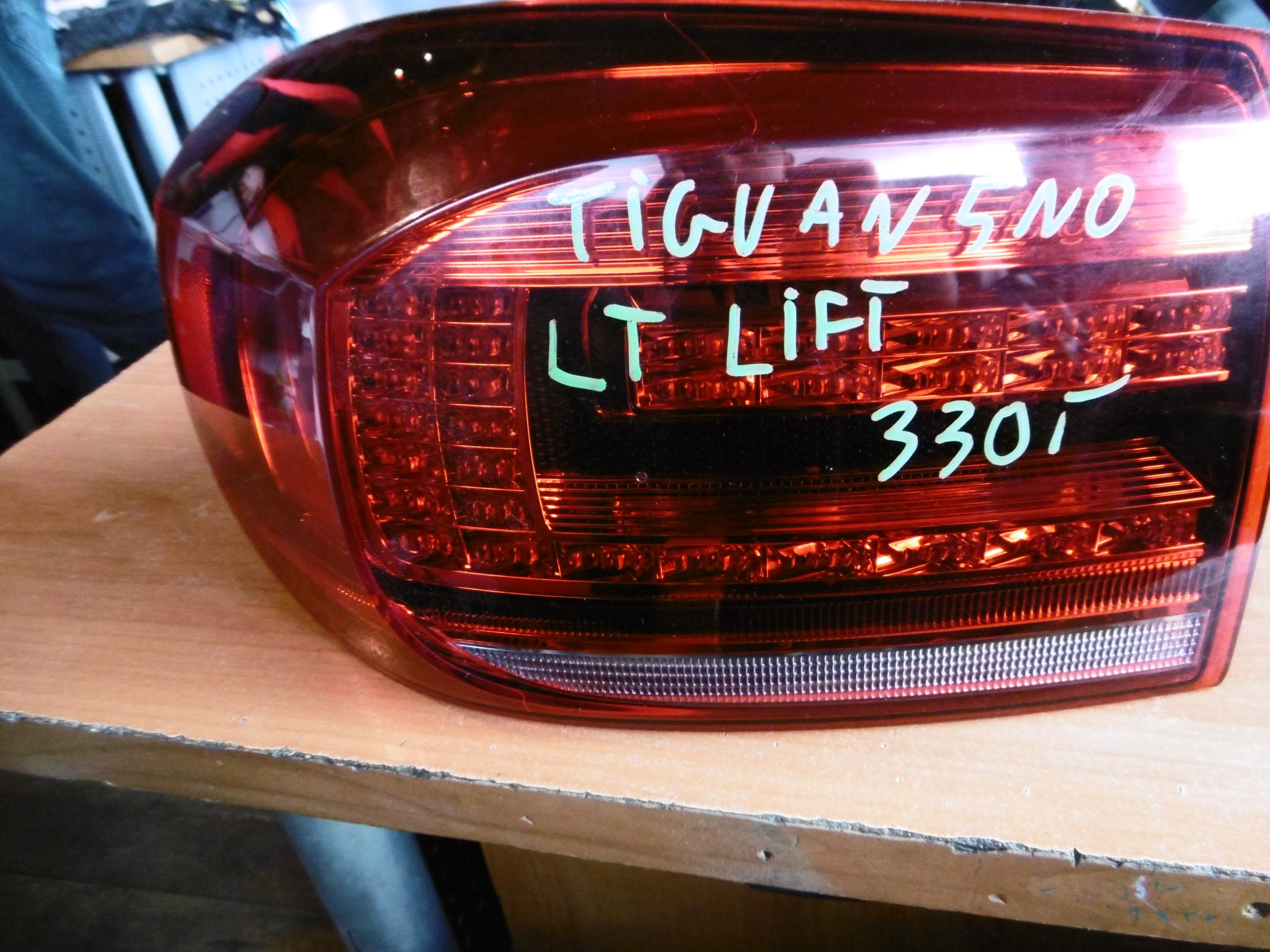 VW TIGUAN LIFT 5N0 LAMPA LEWA TYŁ 5N0945207 - 7316415549 - oficjalne ...