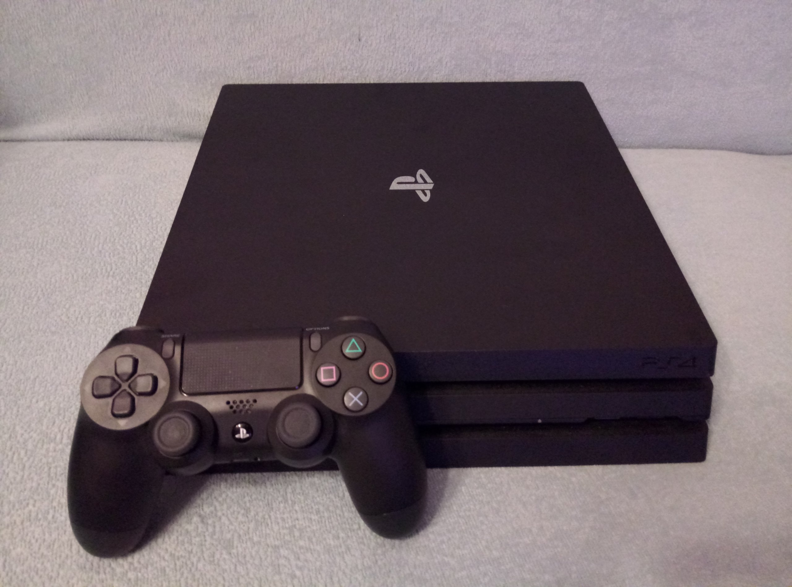 PlayStation4 PS4 1TB PRO Model CUH-7116B / GRY - 7170255071 - oficjalne