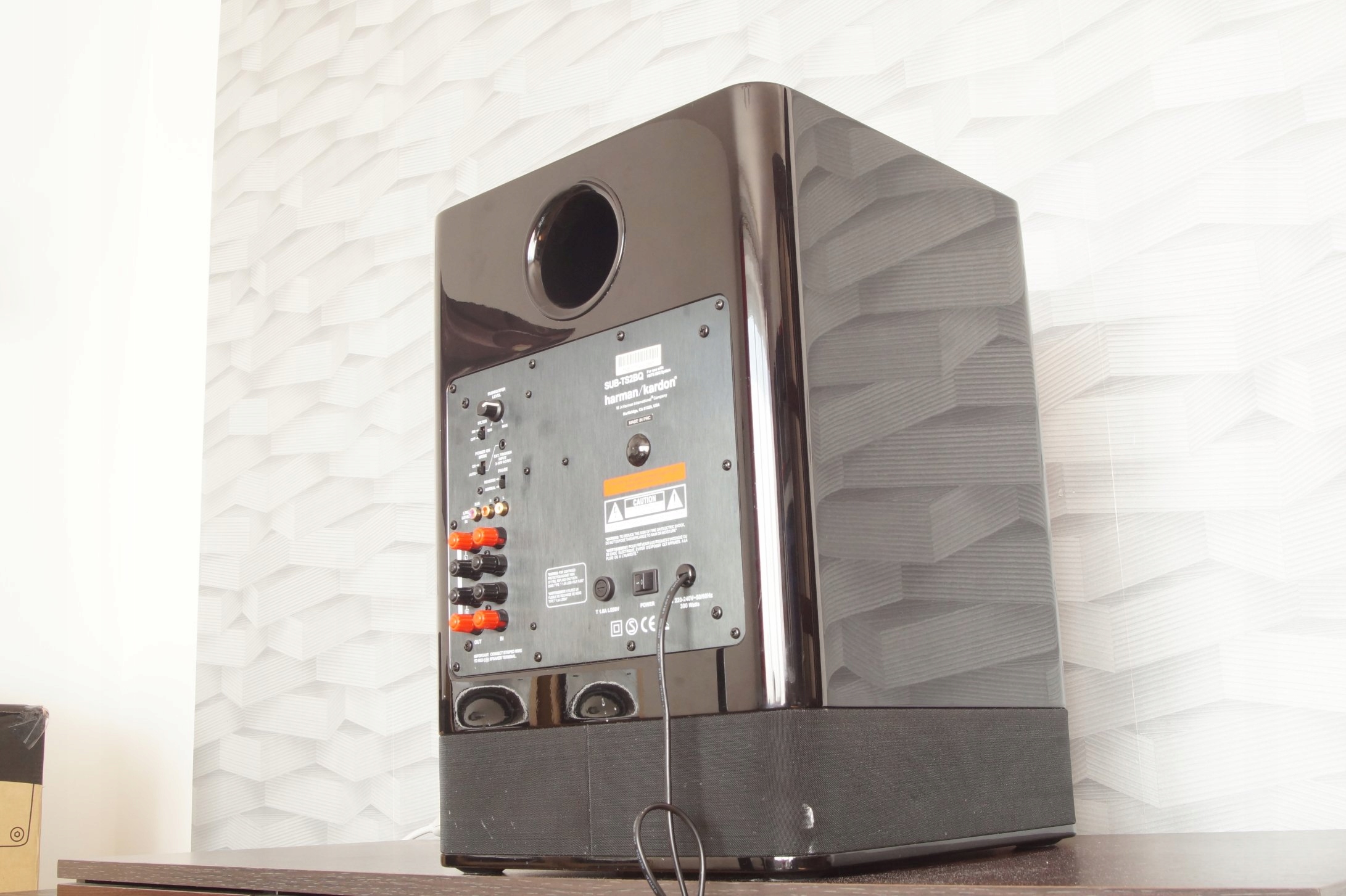 Mocny Subwoofer Aktywny Harman/Kardon SUBTS2BQ 7556510538