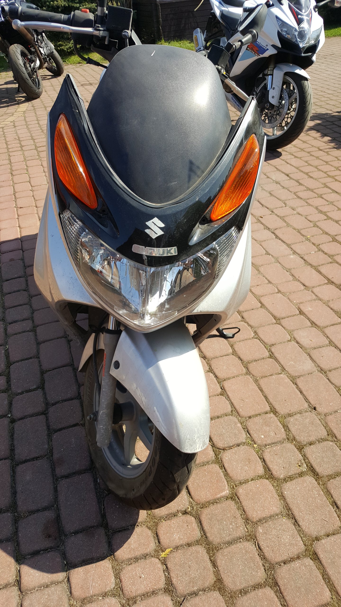 Suzuki burgman 150