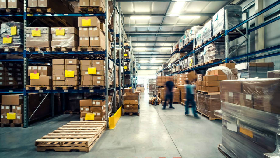 Aké regály si vybrať pri plánovaní vybavenia skladu?