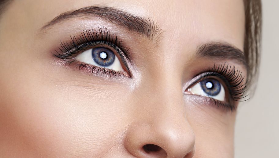 Czym najlepiej podkreślić brwi