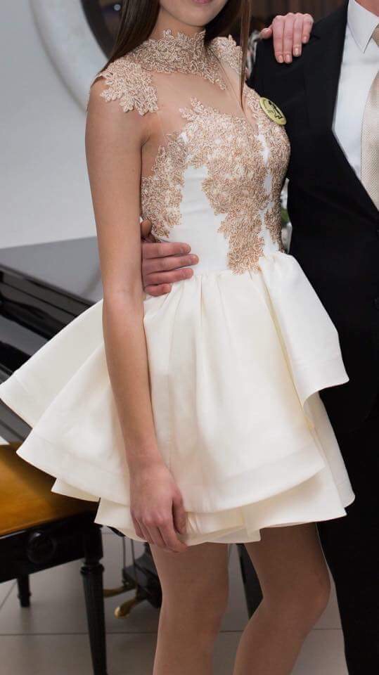 Piękna suknia Lou Joelle rozm XS ręcznie wyszywana - 7334886855 - oficjalne  archiwum Allegro