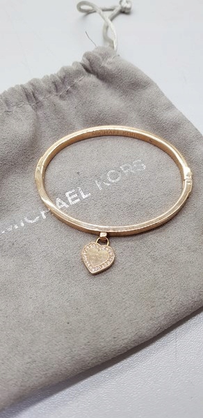 BRANSOLETKA MICHAEL KORS Z SERDUSZKIEM