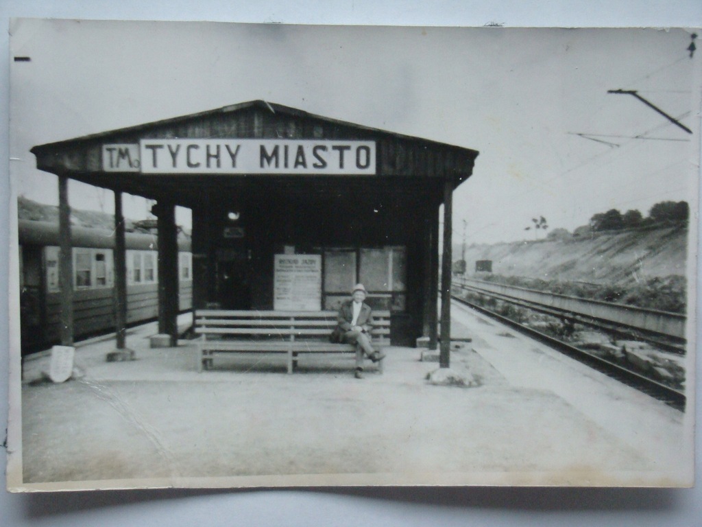 Dworzec PKP pociąg Tychy Miasto