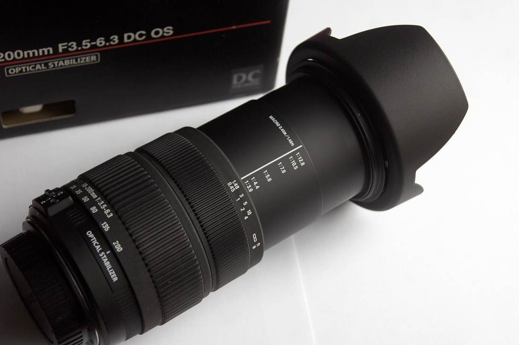 SIGMA DC OS 18-200mm 1:3,5-6,3 ;72mm / CANON
