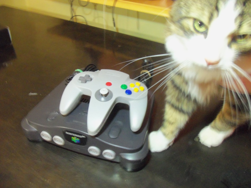 NINTENDO 64 KONSOLA + ZASILACZ + PAD