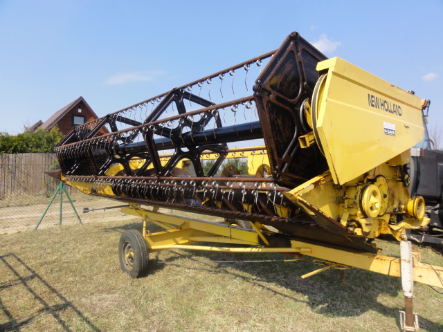 HEDER KOMBAJN NEW HOLLAND TX 63 -  5,2 M z wózkiem