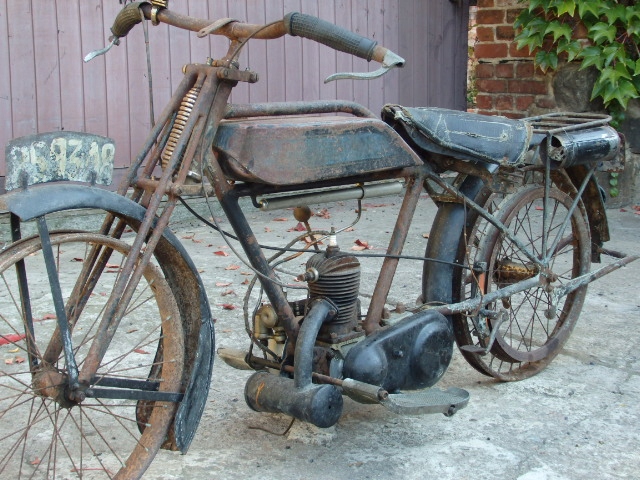 Motocykl Monet Goyon rok 1925