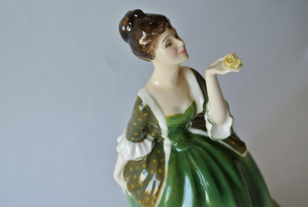 ROYAL DOULTON- FLEUR - figurka 1967 r- HN 2368 