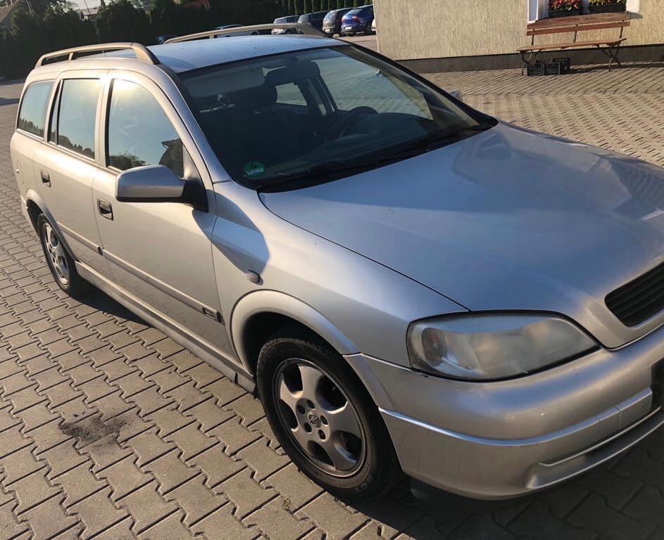 Opel Astra 1,8 benzyna automat kombi klima 7441001723