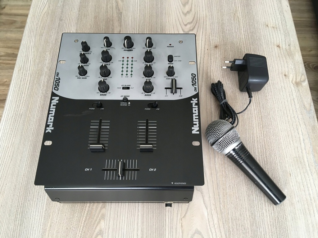 Numark DM 1050 Mikser audio gratis mikrofon