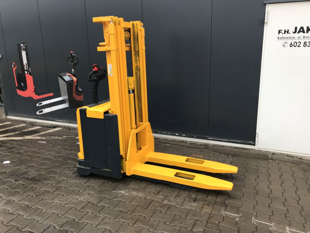 PALECIAK ELEKTRYCZNY WÓZEK JUNGHEINRICH 400 CM 
