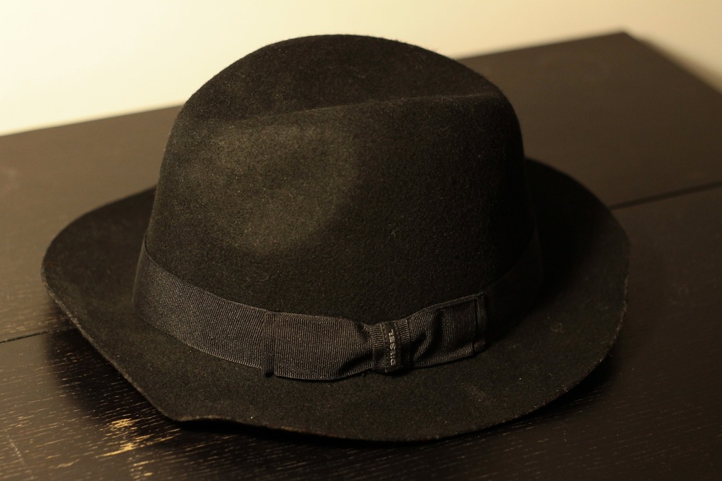 DIESEL oryginalny czarny kapelusz damski