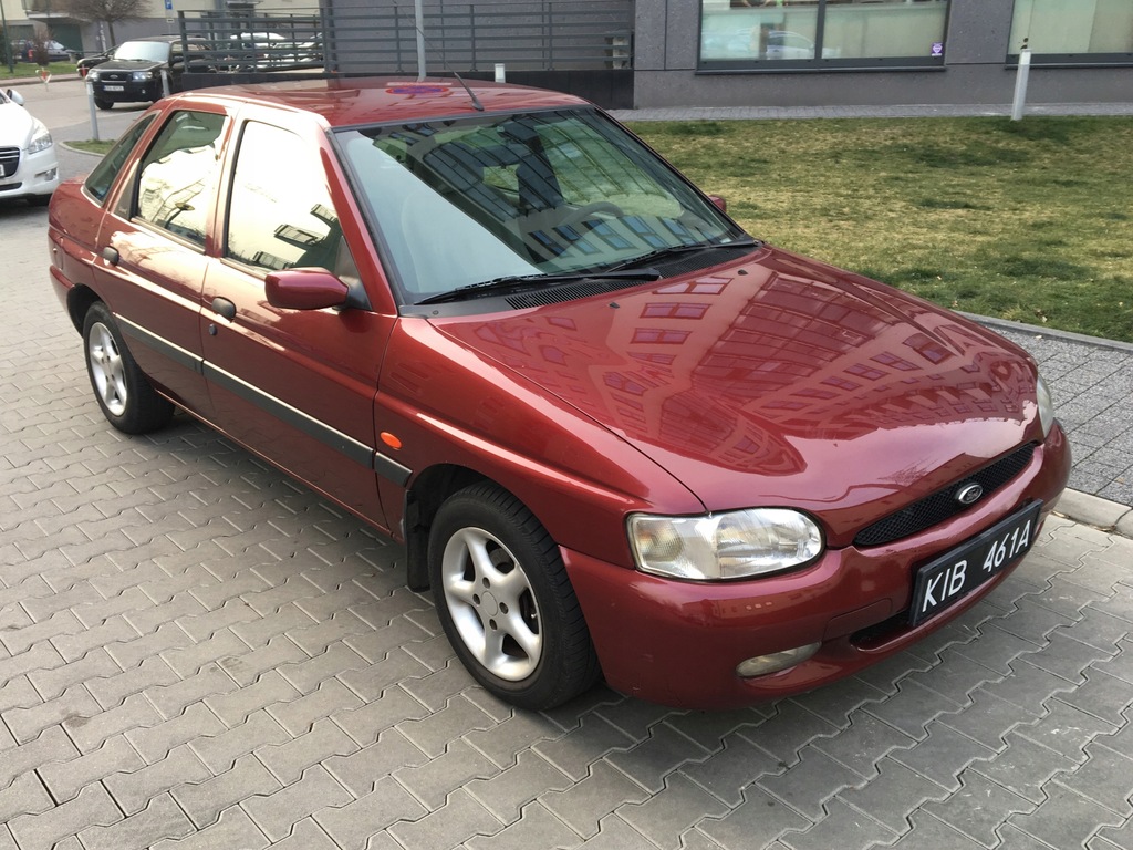 Ford Escort 1998r, 1.6 benzyna, stan bardzo dobry