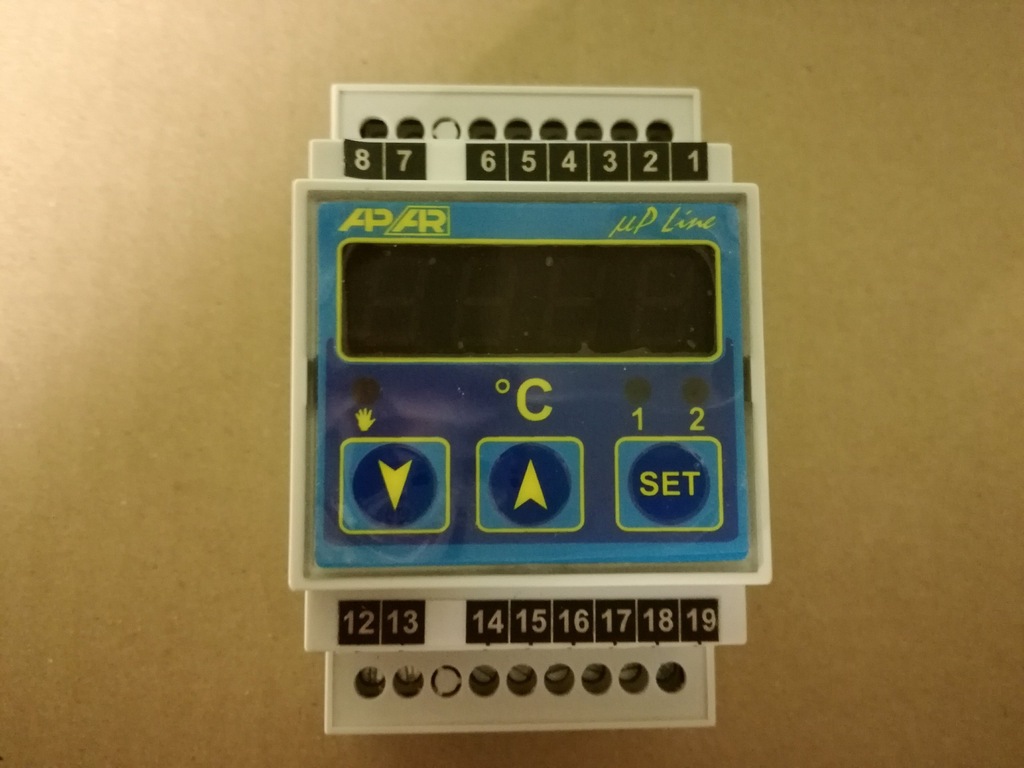 Regulator temperatury sterownik APAR AR 660