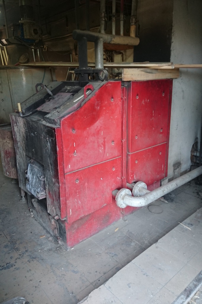 Kocioł piec UNIWEX 120kw na trociny z podajnikiem