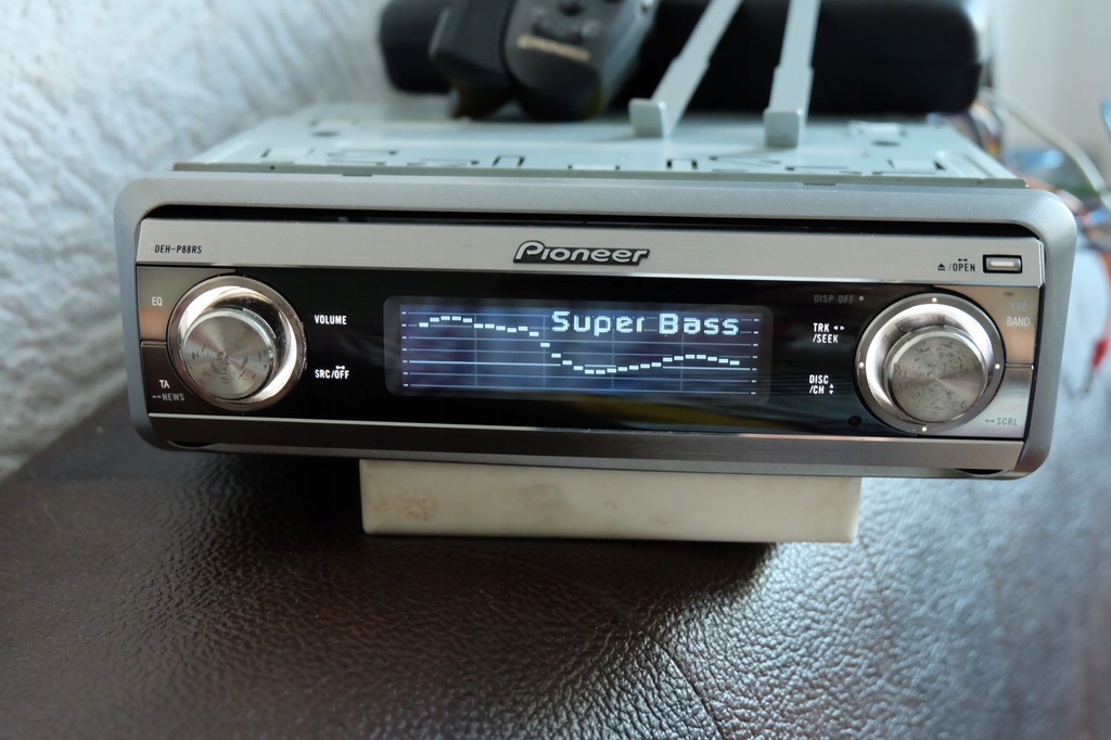 Pioneer deh p88rs не включается дисплей