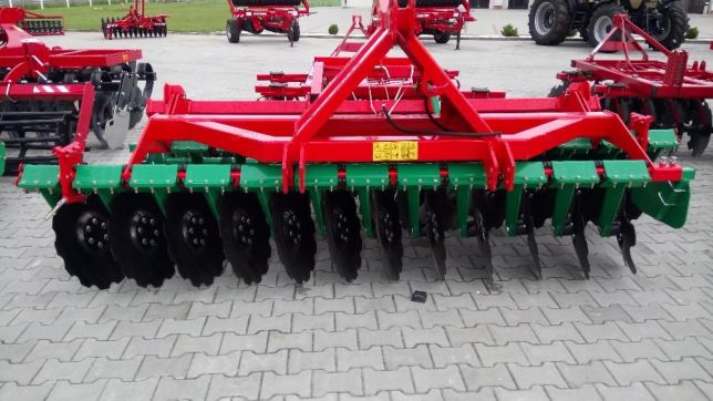 AGREGAT TALERZOWY AGRO-MASZ MODEL AT30 WAŁ RUROWY