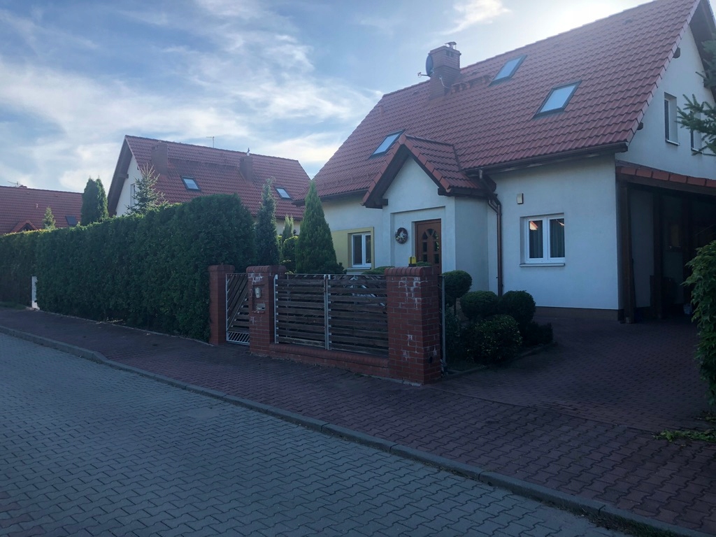 Dom Mikołów Mokre