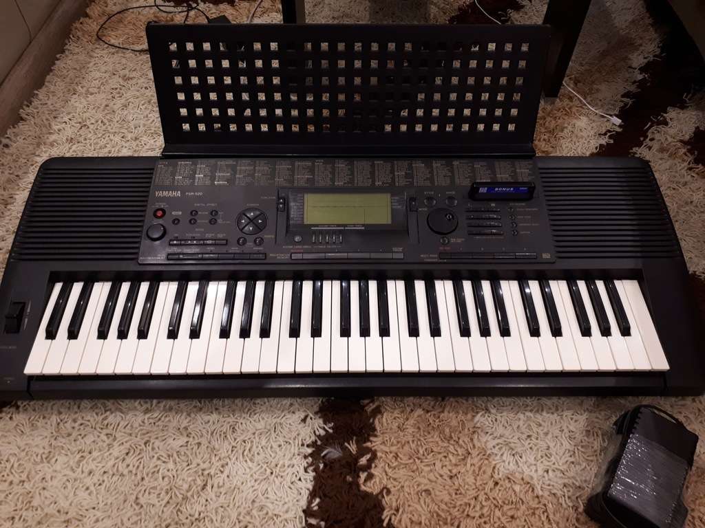 Yamaha PSR 520 SUPER stan