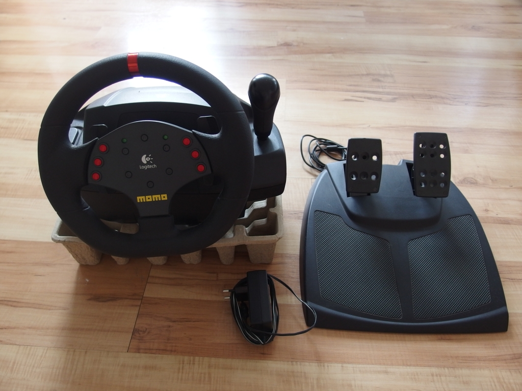 Logitech Momo Racing Force feedback Wheel. Игровой руль Logitech Momo Racing. Руль Logitech Momo коробка передач. Logitech Momo разбор.